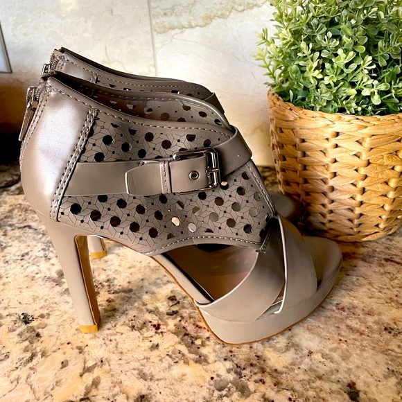 Charles & Keith High Heel Shoes - Picture 3 of 5